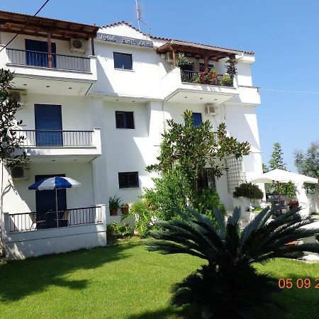 Hotel Porto Kairis Oreoi Esterno foto